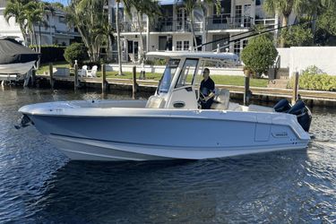 28' Boston Whaler 2022 Yacht For Sale